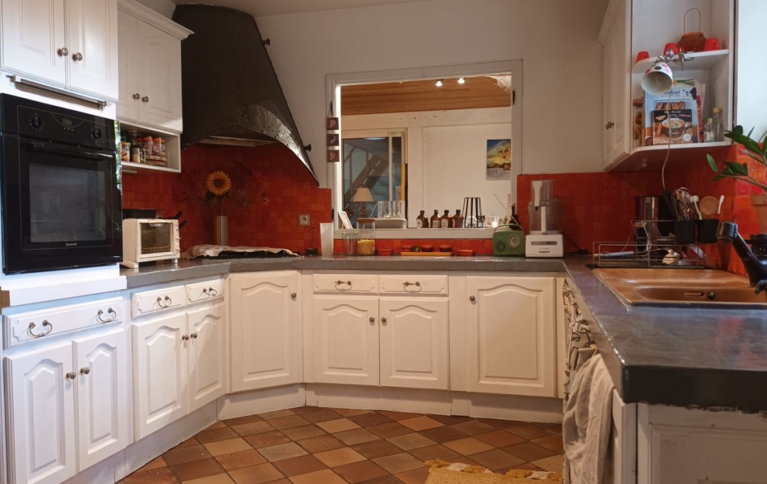 Annonces LANGON : Maison / Villa | SAINT-PIERRE-D'AURILLAC (33490) | 373 m2 | 292 000 &euro; 