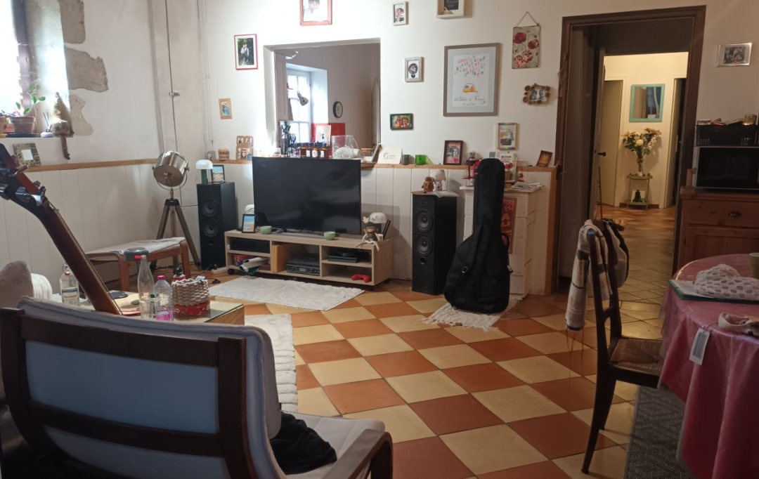 Annonces LANGON : Maison / Villa | SAINT-PIERRE-D'AURILLAC (33490) | 373 m2 | 292 000 &euro; 