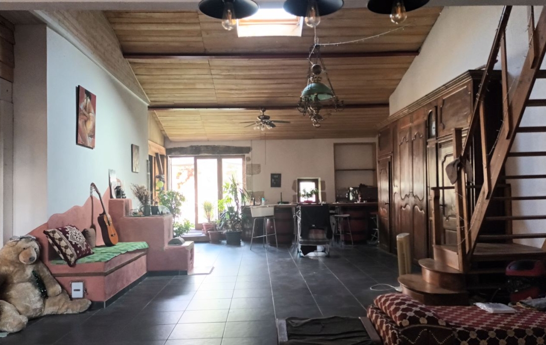 Annonces LANGON : Maison / Villa | SAINT-PIERRE-D'AURILLAC (33490) | 373 m2 | 292 000 &euro; 