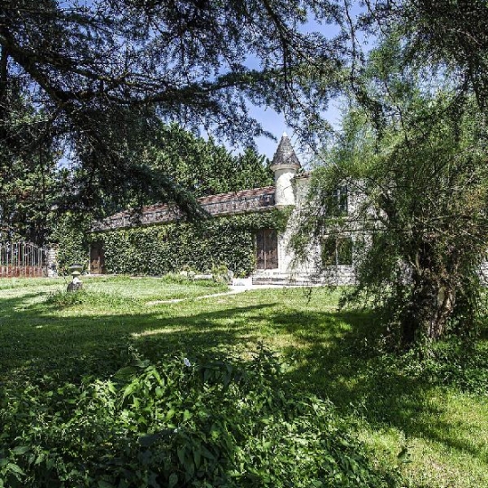  KHEOPS IMMO : Ground | ESCOUSSANS (33760) | 210 000 m2 | 1 650 000 € 