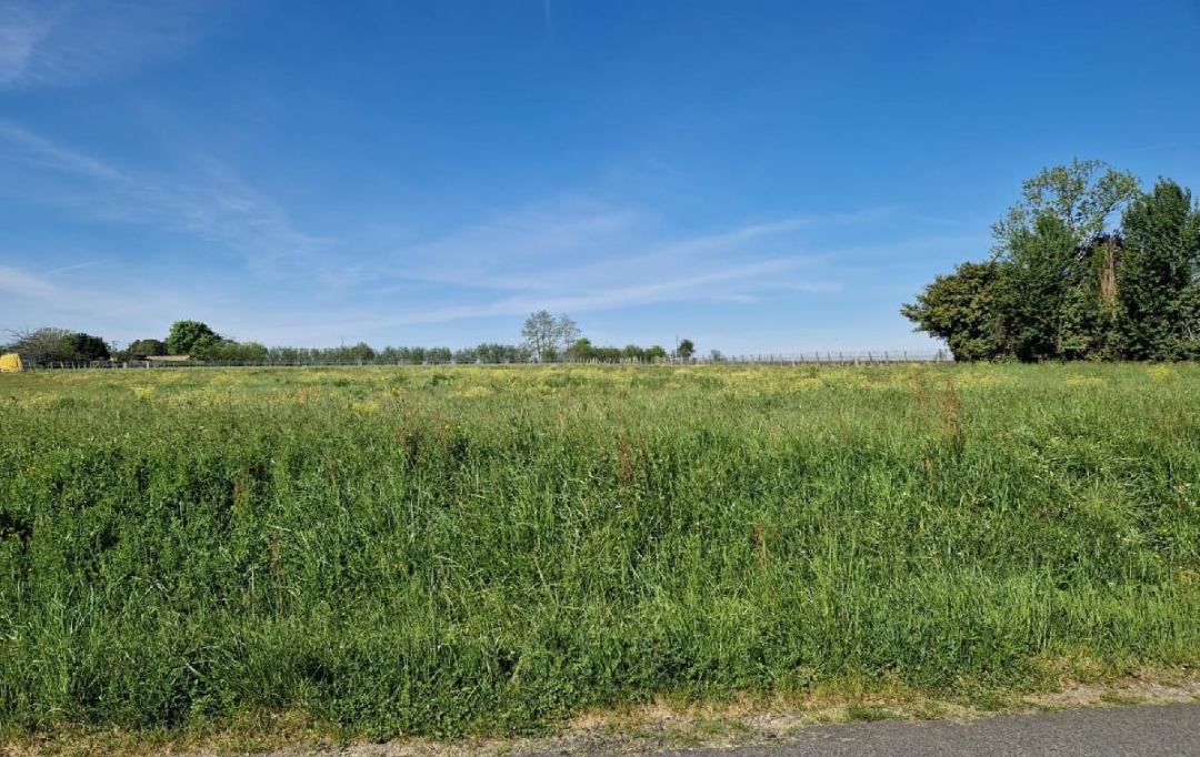 KHEOPS IMMO : Ground | SAINT-PIERRE-DE-MONS (33210) | 560 m2 | 51 700 € 